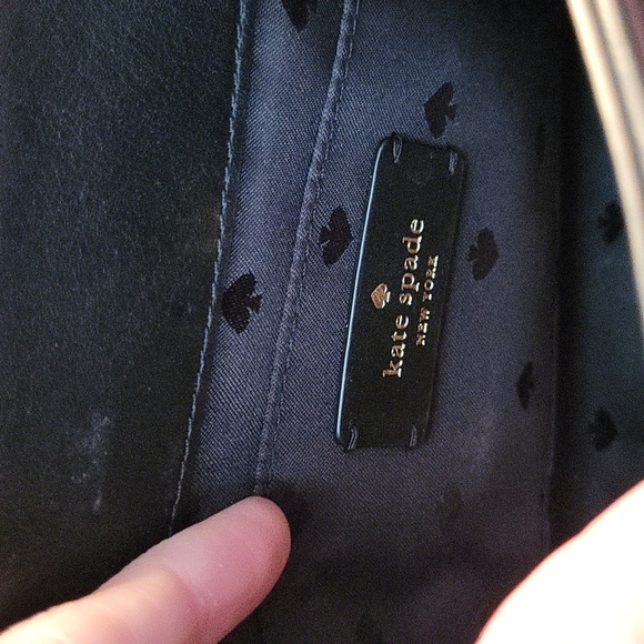 Stunning! Kate Spade Black Bag with Retractable Handle, Gold Hardware & Finishes - Picture 8 of 8